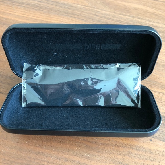 Alexander McQueen Sunglasses - Picture 3 of 5